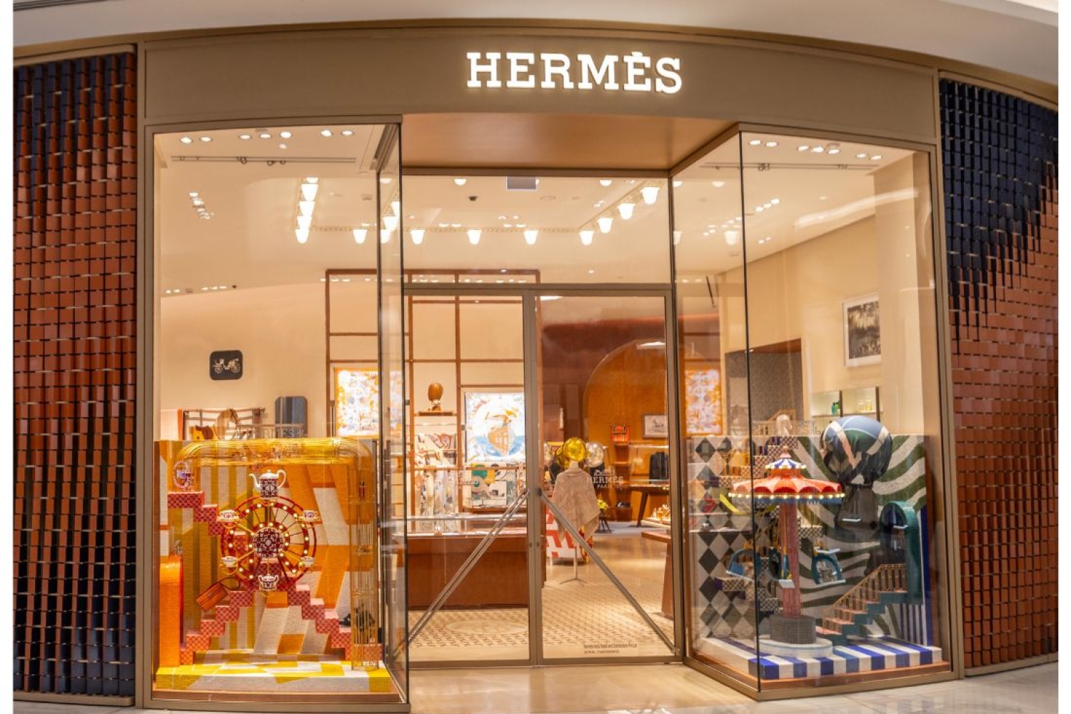 Hermès Artist Windows